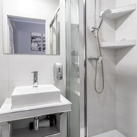 Апарт-отель Smooth Elegant Old Town 4*